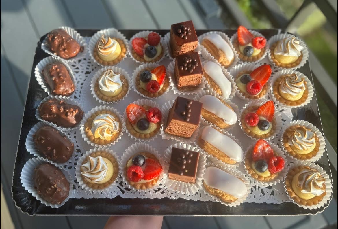 mignardises plateau de mignardises sucrées cran-gevrier