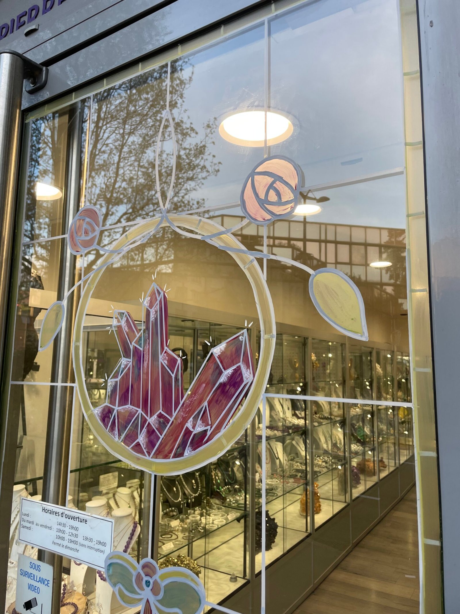 fresque vitrine annecy le vieux